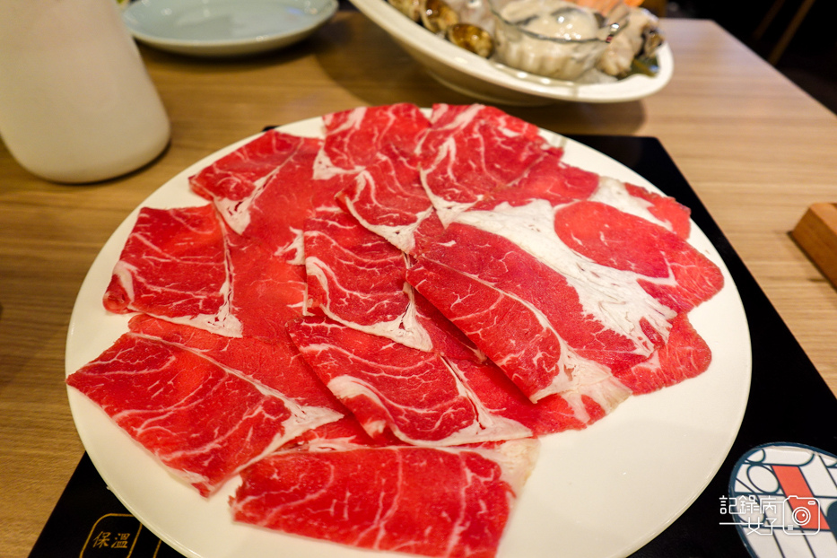 31汆食作伙鍋麻辣鍋霜降牛自助吧海燕窩甜點飲品吃到飽.jpg
