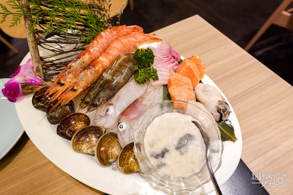 38汆食作伙鍋麻辣鍋霜降牛自助吧海燕窩甜點飲品吃到飽.jpg