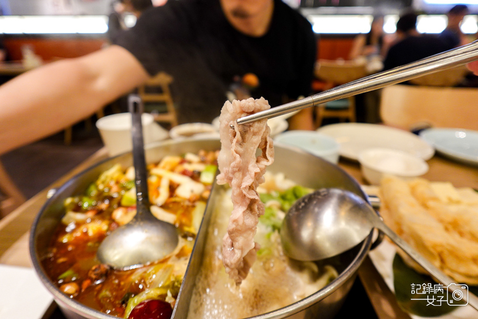 37汆食作伙鍋麻辣鍋霜降牛自助吧海燕窩甜點飲品吃到飽.jpg