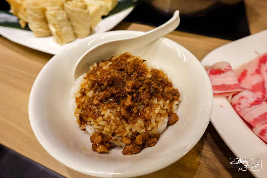 44汆食作伙鍋麻辣鍋霜降牛自助吧海燕窩甜點飲品吃到飽.jpg