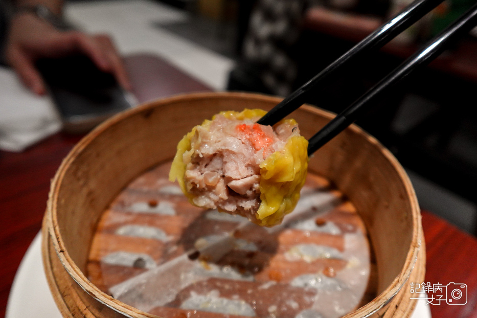 36林森北路宵夜雞湯榮麵食館雞白湯剝皮辣椒雞湯燒賣.jpg
