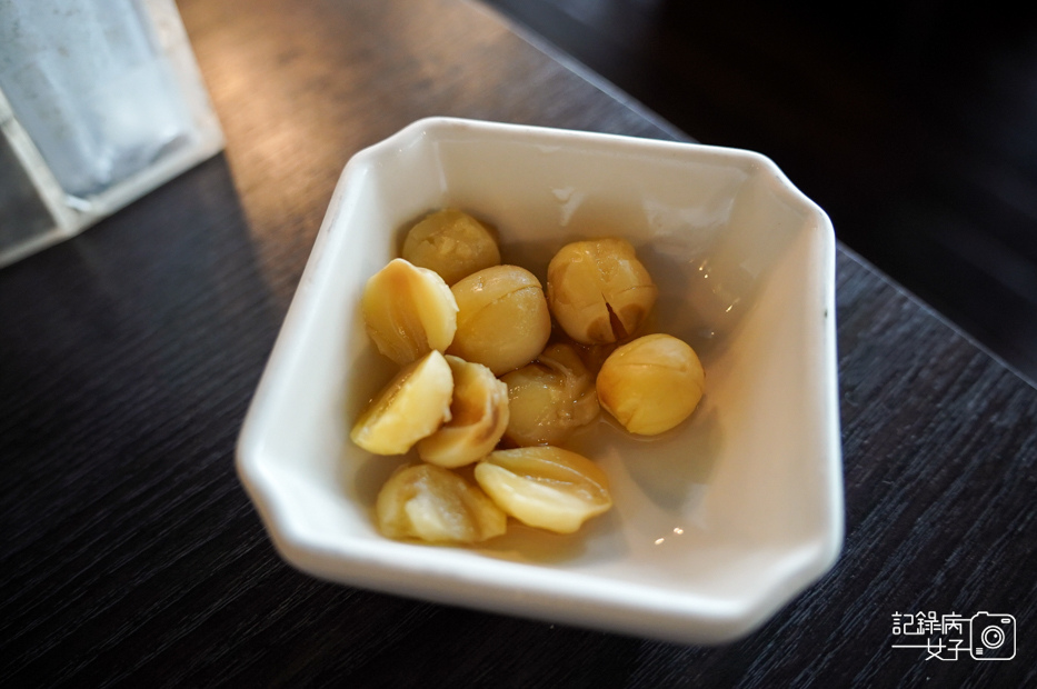 27菇神火鍋台中新社鹿茸菇花菇剝皮辣椒必比登米其林.jpg