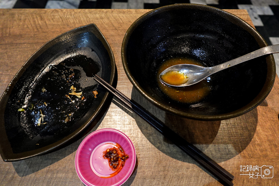 26台北內湖阿助牛肉麵阿肋牛肉麵東湖牛肚雙拼麵滷味小點.jpg