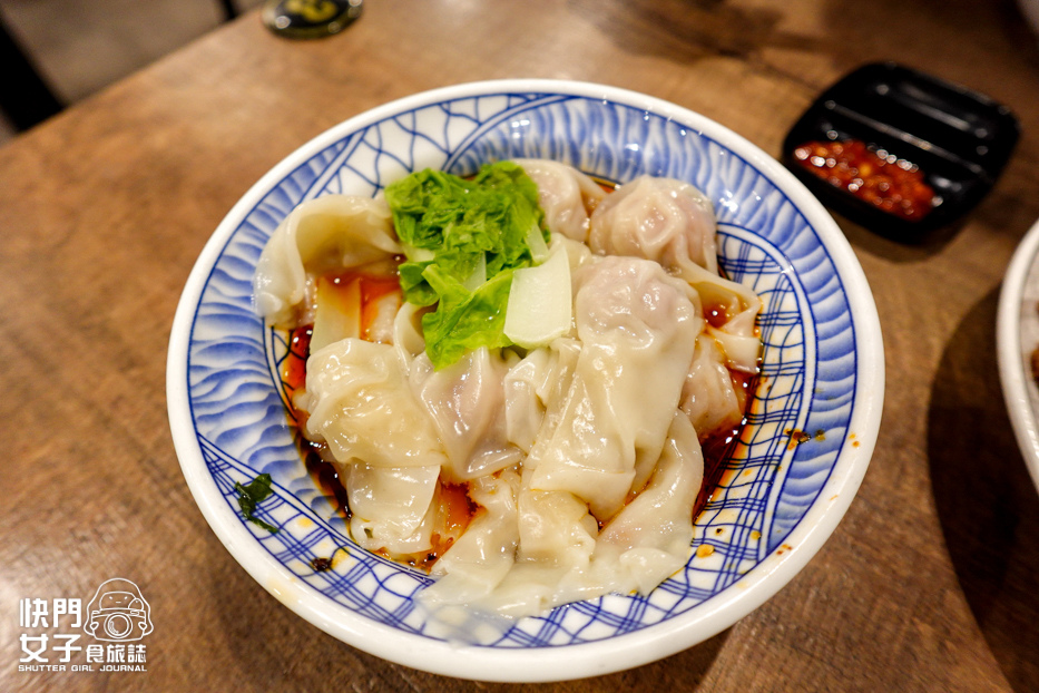 19光復內湖三重美食宵夜東引快刀手滷味牛肉麵招牌牛油麻醬拌麵紅油炒手.jpg