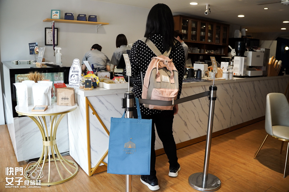 2台中香緹果子咖啡館日牌水果千層蛋糕伯爵蛋糕.jpg 2台中香緹果子咖啡館日牌水果千層蛋糕伯爵蛋糕.jpg