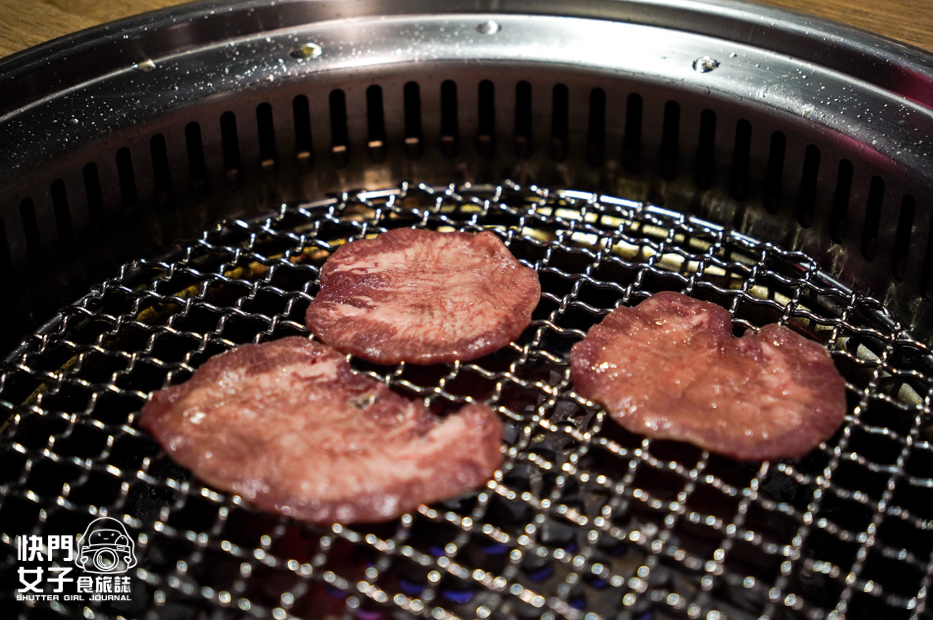 45台中澄居烤物燒肉薄切蔥鹽牛舌橫隔膜.jpg 45台中澄居烤物燒肉薄切蔥鹽牛舌橫隔膜.jpg