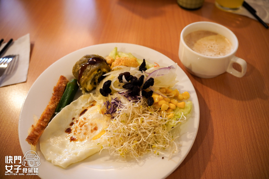 30台中北屯中科大飯店自助吧早餐吃到飽炸豬排冷麵小火鍋.jpg 30台中北屯中科大飯店自助吧早餐吃到飽炸豬排冷麵小火鍋.jpg