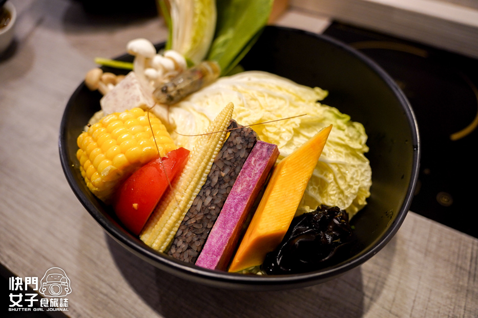 16樂釜牛奶鍋叻沙鍋海陸雙人套餐冰淇淋吃到飽.jpg 16樂釜牛奶鍋叻沙鍋海陸雙人套餐冰淇淋吃到飽.jpg