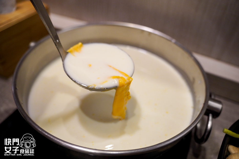 13樂釜牛奶鍋叻沙鍋海陸雙人套餐冰淇淋吃到飽.jpg 13樂釜牛奶鍋叻沙鍋海陸雙人套餐冰淇淋吃到飽.jpg