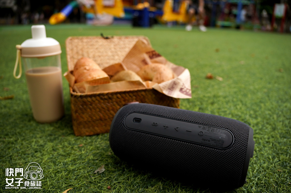 8 Sony Sudio F5 Pro 藍芽音響開箱低音喇叭極簡風.jpg 8 Sony Sudio F5 Pro 藍芽音響開箱低音喇叭極簡風.jpg