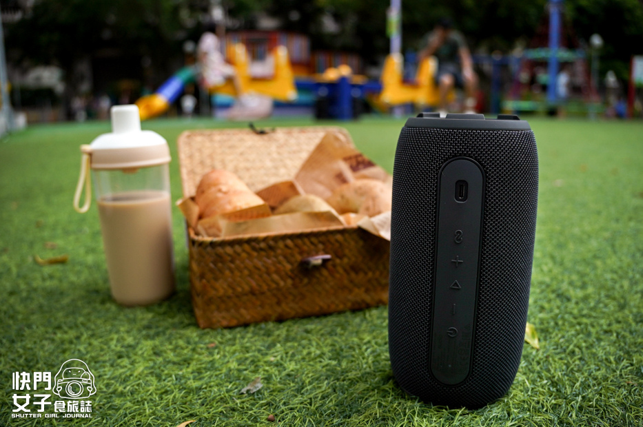 7 Sony Sudio F5 Pro 藍芽音響開箱低音喇叭極簡風.jpg 7 Sony Sudio F5 Pro 藍芽音響開箱低音喇叭極簡風.jpg