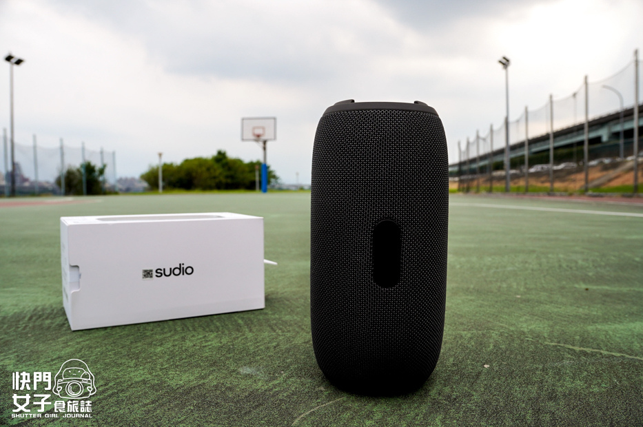 13 Sony Sudio F5 Pro 藍芽音響開箱低音喇叭極簡風.jpg 13 Sony Sudio F5 Pro 藍芽音響開箱低音喇叭極簡風.jpg