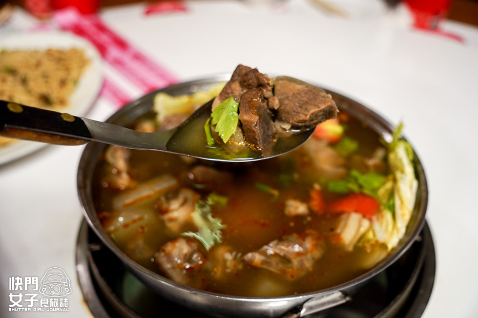 17南投水里羊肉王招牌當歸羊肉爐紅燒羊腩麵線豬肚.jpg 17南投水里羊肉王招牌當歸羊肉爐紅燒羊腩麵線豬肚.jpg