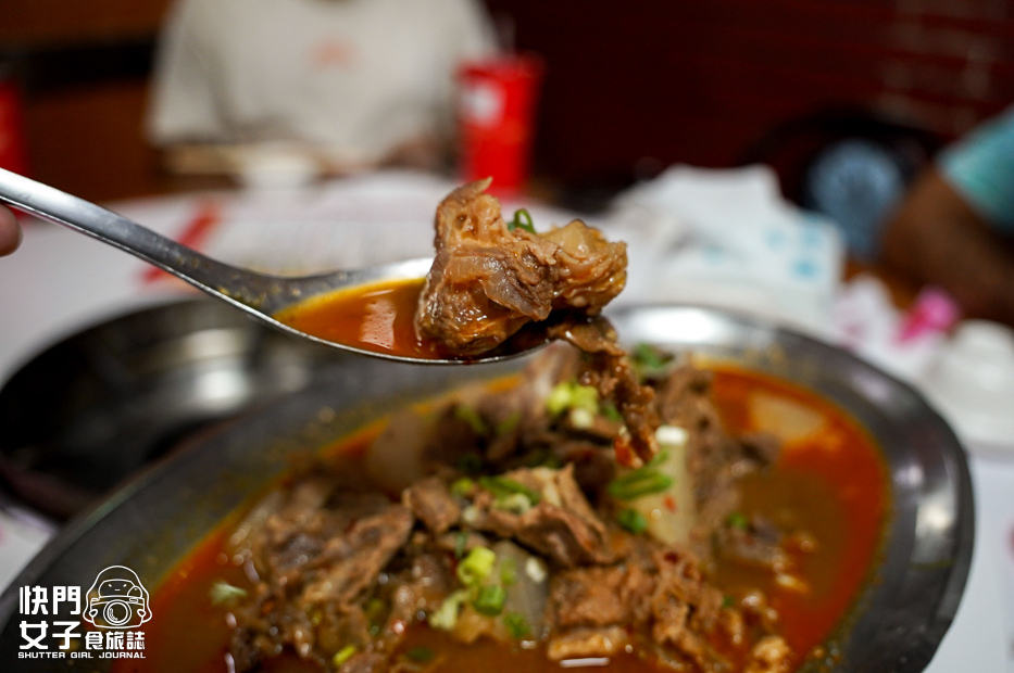 22南投水里羊肉王招牌當歸羊肉爐紅燒羊腩麵線豬肚.jpg 22南投水里羊肉王招牌當歸羊肉爐紅燒羊腩麵線豬肚.jpg