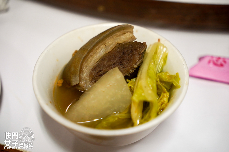 18南投水里羊肉王招牌當歸羊肉爐紅燒羊腩麵線豬肚.jpg 18南投水里羊肉王招牌當歸羊肉爐紅燒羊腩麵線豬肚.jpg