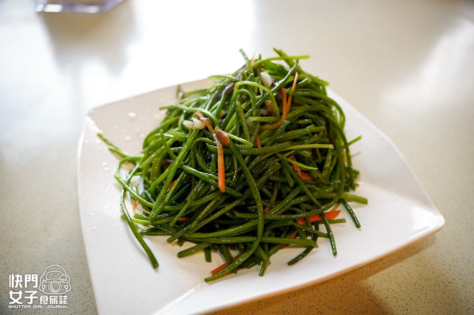 35南投鹿谷美食35甕缸雞鹿谷總店甕仔雞三杯中卷金沙蝦球水蓮合菜推薦.jpg 35南投鹿谷美食35甕缸雞鹿谷總店甕仔雞三杯中卷金沙蝦球水蓮合菜推薦.jpg