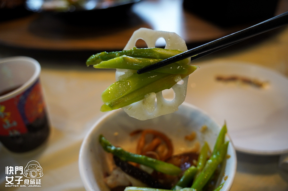 34台中美食東山棧米其林必比登甕缸雞中卷竹筍鹹豬肉.jpg 34台中美食東山棧米其林必比登甕缸雞中卷竹筍鹹豬肉.jpg