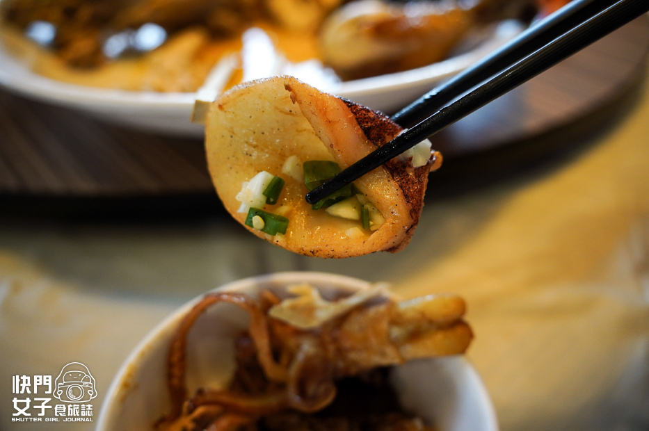 31台中美食東山棧米其林必比登甕缸雞中卷竹筍鹹豬肉.jpg 31台中美食東山棧米其林必比登甕缸雞中卷竹筍鹹豬肉.jpg