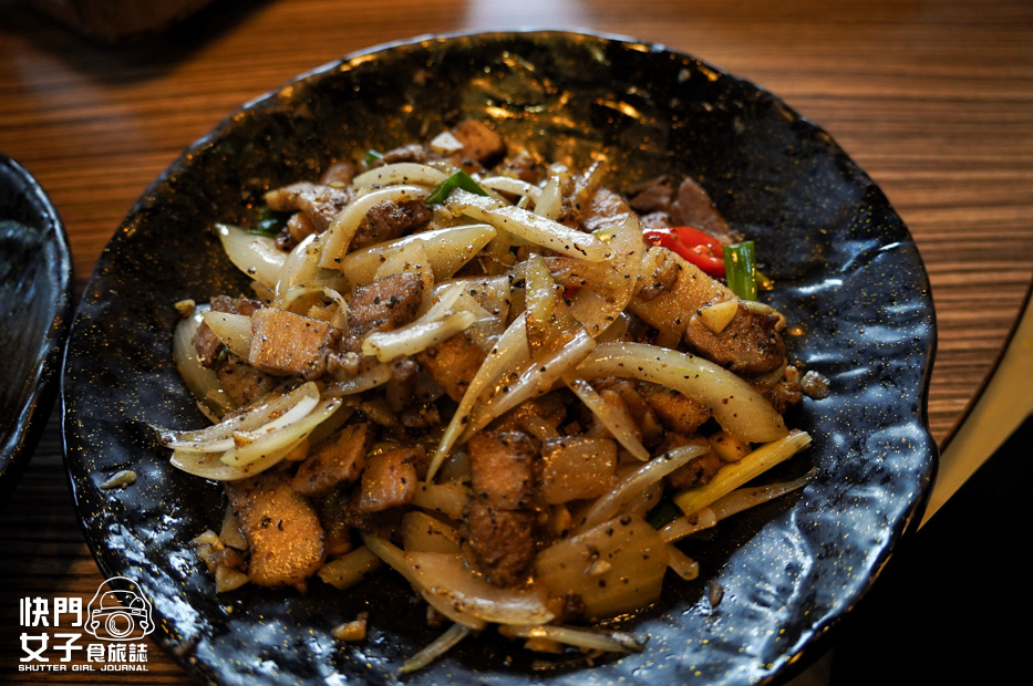 38台中美食東山棧米其林必比登甕缸雞中卷竹筍鹹豬肉.jpg 38台中美食東山棧米其林必比登甕缸雞中卷竹筍鹹豬肉.jpg