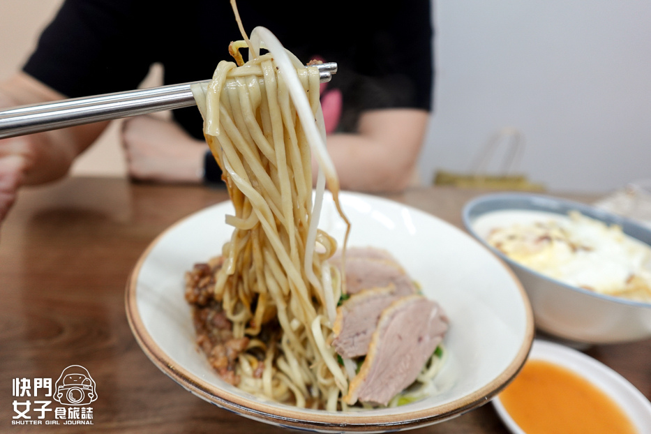 23台北大同美食延三夜市必吃金樺城鵝肉担煙燻鵝肉鵝油飯意麵.jpg 23台北大同美食延三夜市必吃金樺城鵝肉担煙燻鵝肉鵝油飯意麵.jpg