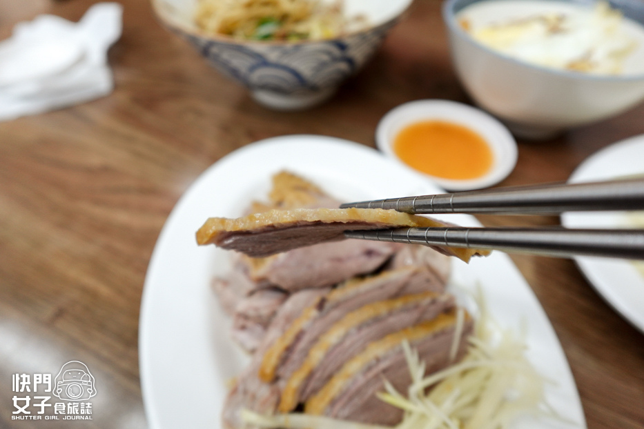 28台北大同美食延三夜市必吃金樺城鵝肉担煙燻鵝肉鵝油飯意麵.jpg 28台北大同美食延三夜市必吃金樺城鵝肉担煙燻鵝肉鵝油飯意麵.jpg