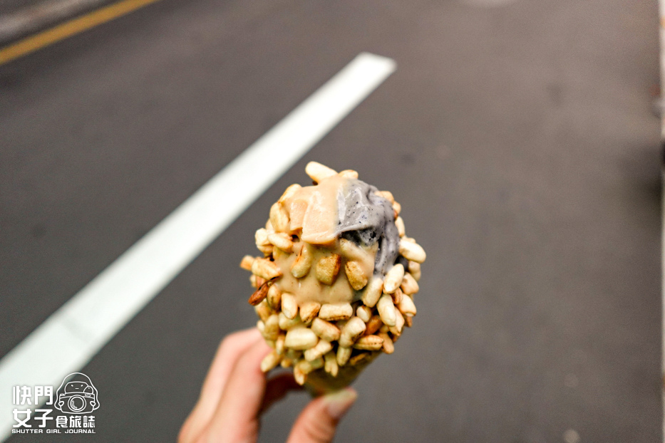 29桃園大溪老街美食正豐米麩芝麻爆米香霜淇淋.jpg 29桃園大溪老街美食正豐米麩芝麻爆米香霜淇淋.jpg