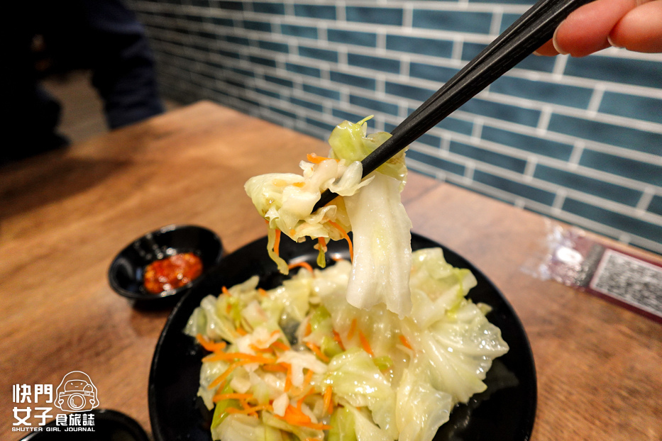 20三重宵夜美食康城傳統滷肉飯腿庫豬腳中段便當.jpg 20三重宵夜美食康城傳統滷肉飯腿庫豬腳中段便當.jpg