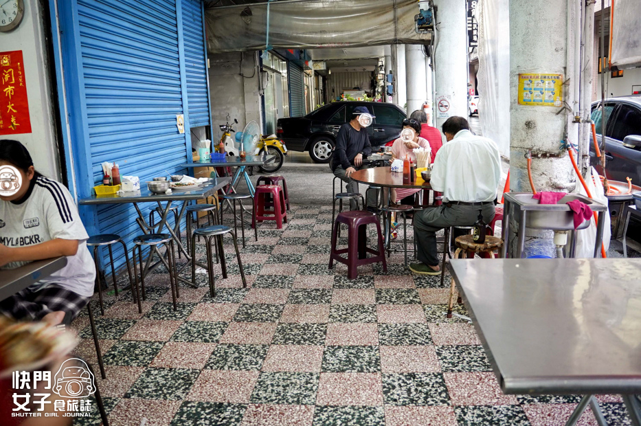 4南投埔里美食雨傘店阿川麵店豬腦煎蛋豬腦湯乾麵.jpg 4南投埔里美食雨傘店阿川麵店豬腦煎蛋豬腦湯乾麵.jpg