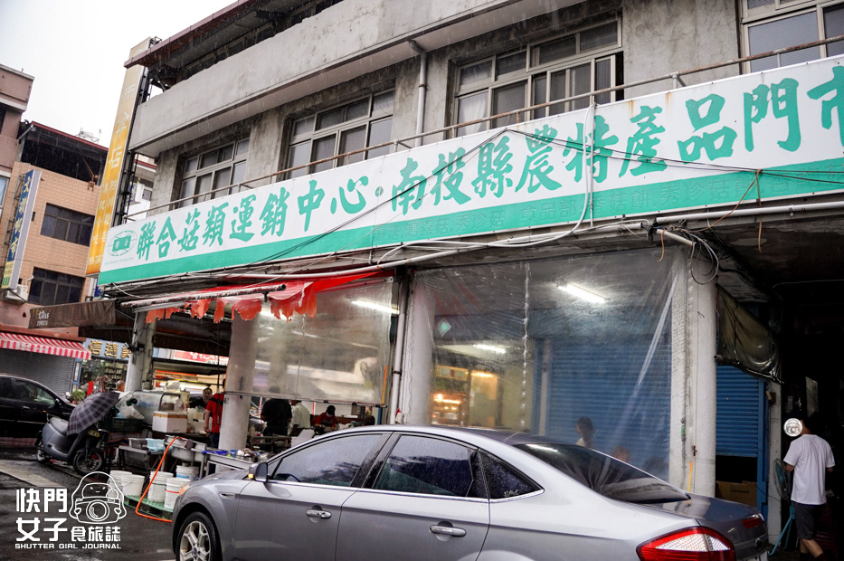 2南投埔里美食雨傘店阿川麵店豬腦煎蛋豬腦湯乾麵.jpg 2南投埔里美食雨傘店阿川麵店豬腦煎蛋豬腦湯乾麵.jpg