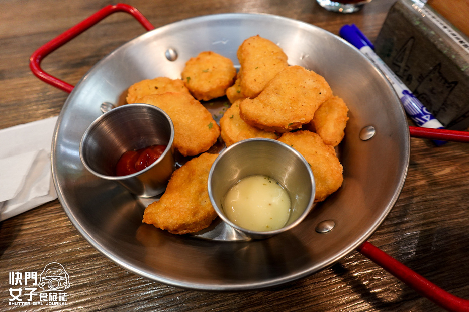 18三重早午餐食月午日經典起司牛肉堡嫩蛋小里肌吐司雞塊.jpg 18三重早午餐食月午日經典起司牛肉堡嫩蛋小里肌吐司雞塊.jpg