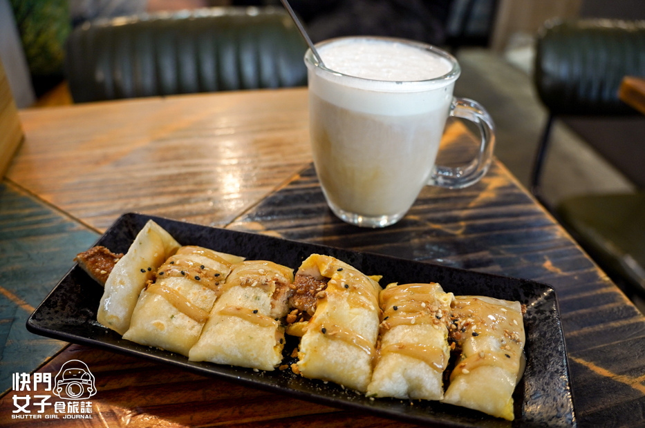 23三重早午餐食月午日阿嬤的炸豬排起司蛋餅唐揚炸雞嫩蛋墨西哥酥餅.jpg 23三重早午餐食月午日阿嬤的炸豬排起司蛋餅唐揚炸雞嫩蛋墨西哥酥餅.jpg