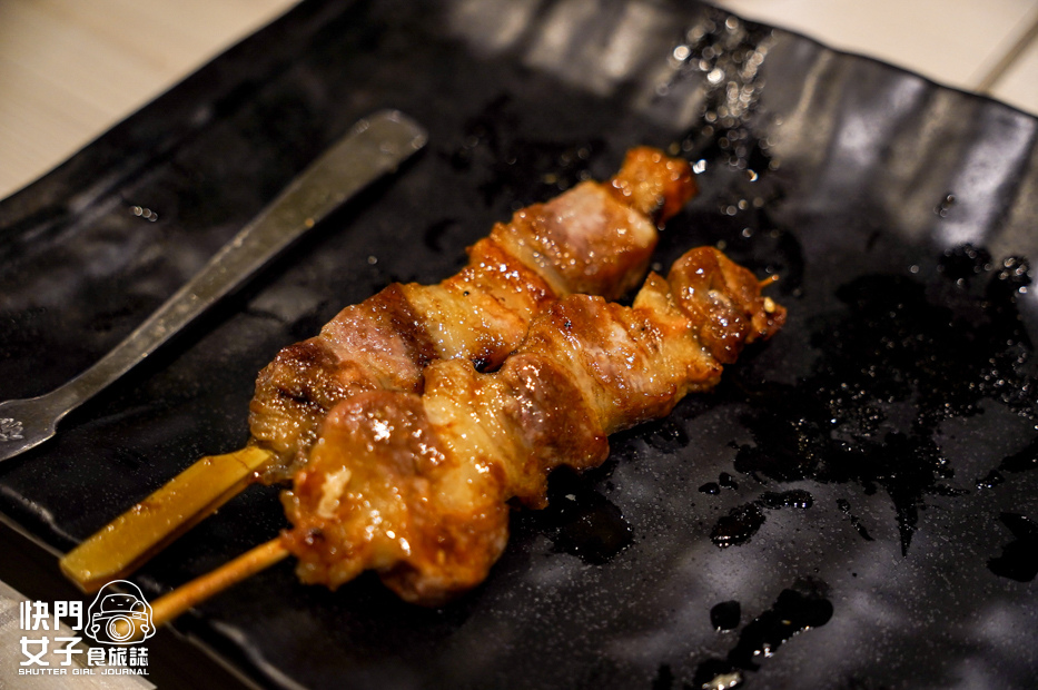 18宜蘭美食羅東冬山燒烤陶意蘋串燒小酒館招牌跑馬麵牛五花三層肉.jpg 18宜蘭美食羅東冬山燒烤陶意蘋串燒小酒館招牌跑馬麵牛五花三層肉.jpg
