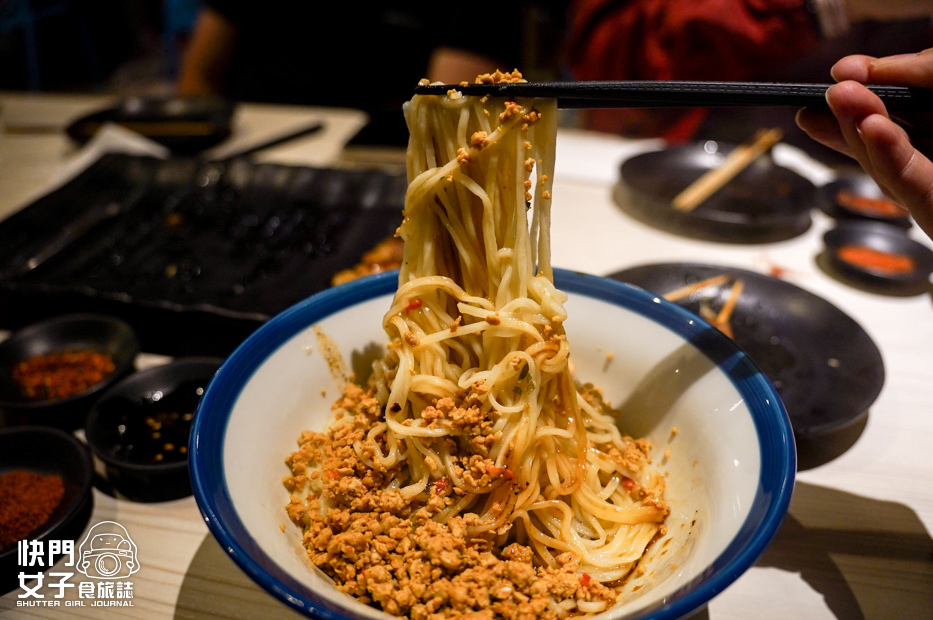 38宜蘭冬山燒烤陶意蘋串燒小酒館月見雞肉串家傳蔥油掛麵招牌跑馬麵.jpg 38宜蘭冬山燒烤陶意蘋串燒小酒館月見雞肉串家傳蔥油掛麵招牌跑馬麵.jpg