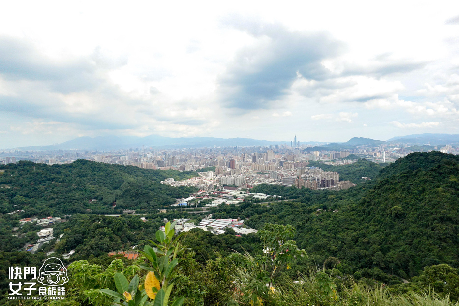 27新北小百岳南勢角山步道烘爐地南山福德宮發財金錢母財神爺.jpg 27新北小百岳南勢角山步道烘爐地南山福德宮發財金錢母財神爺.jpg