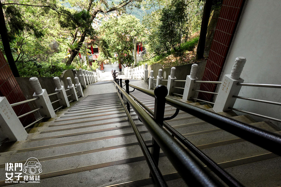 49新北小百岳南勢角山步道烘爐地南山福德宮發財金錢母財神爺.jpg 49新北小百岳南勢角山步道烘爐地南山福德宮發財金錢母財神爺.jpg