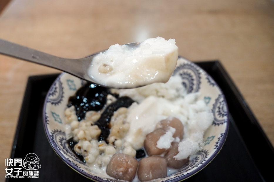 14晴光市場雙城街美食杏福冰館杏仁豆腐冰芋頭仙草豆花.jpg 14晴光市場雙城街美食杏福冰館杏仁豆腐冰芋頭仙草豆花.jpg