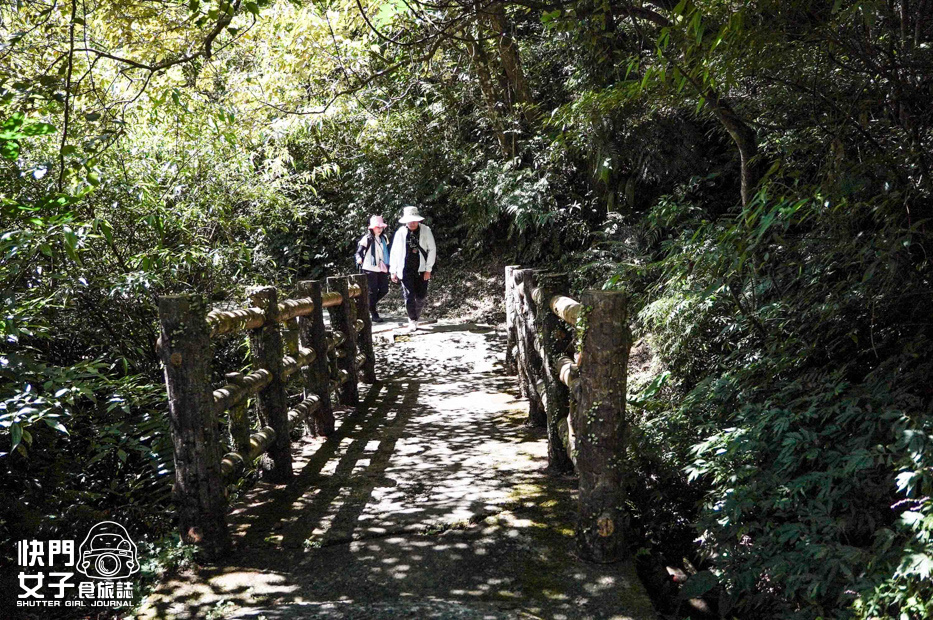 16平溪十分小百岳淡蘭古道五分山步道氣象台芒草季老街美食.jpg 16平溪十分小百岳淡蘭古道五分山步道氣象台芒草季老街美食.jpg