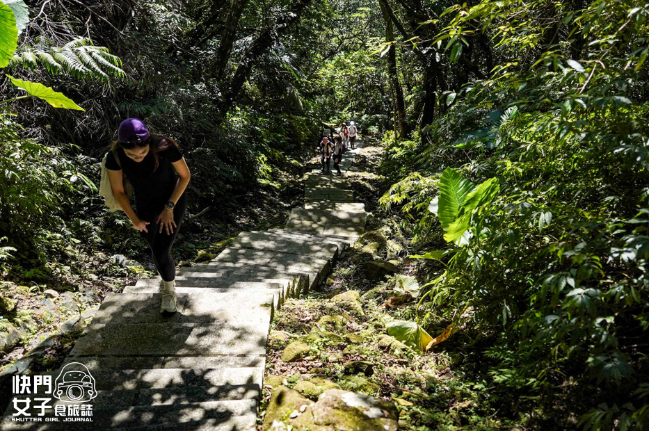 20平溪十分小百岳淡蘭古道五分山步道氣象台芒草季老街美食.jpg 20平溪十分小百岳淡蘭古道五分山步道氣象台芒草季老街美食.jpg