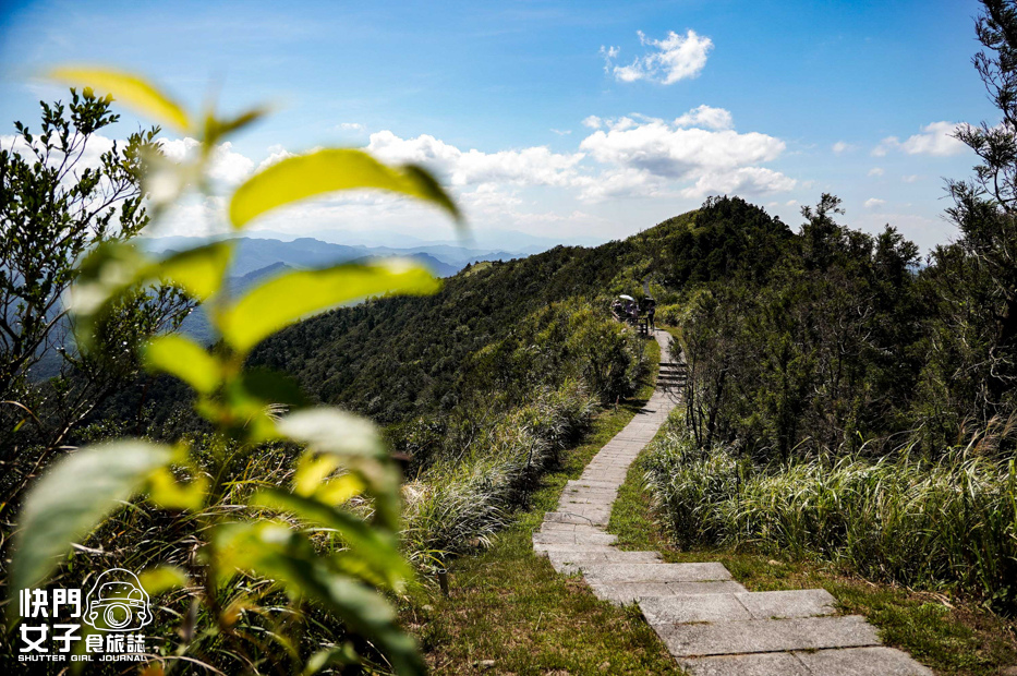 45平溪十分小百岳淡蘭古道五分山步道氣象台芒草季老街美食.jpg 45平溪十分小百岳淡蘭古道五分山步道氣象台芒草季老街美食.jpg