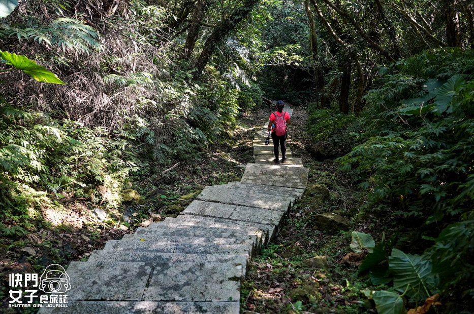 65平溪十分小百岳淡蘭古道五分山步道氣象台芒草季老街美食.jpg 65平溪十分小百岳淡蘭古道五分山步道氣象台芒草季老街美食.jpg