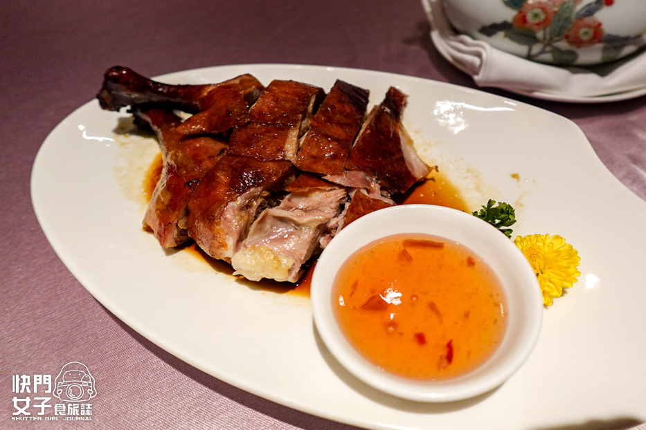 22遠東香格里拉香宮米其林烤鴨餐廳一鴨三吃片鴨粥叉燒雙皮奶.jpg 22遠東香格里拉香宮米其林烤鴨餐廳一鴨三吃片鴨粥叉燒雙皮奶.jpg