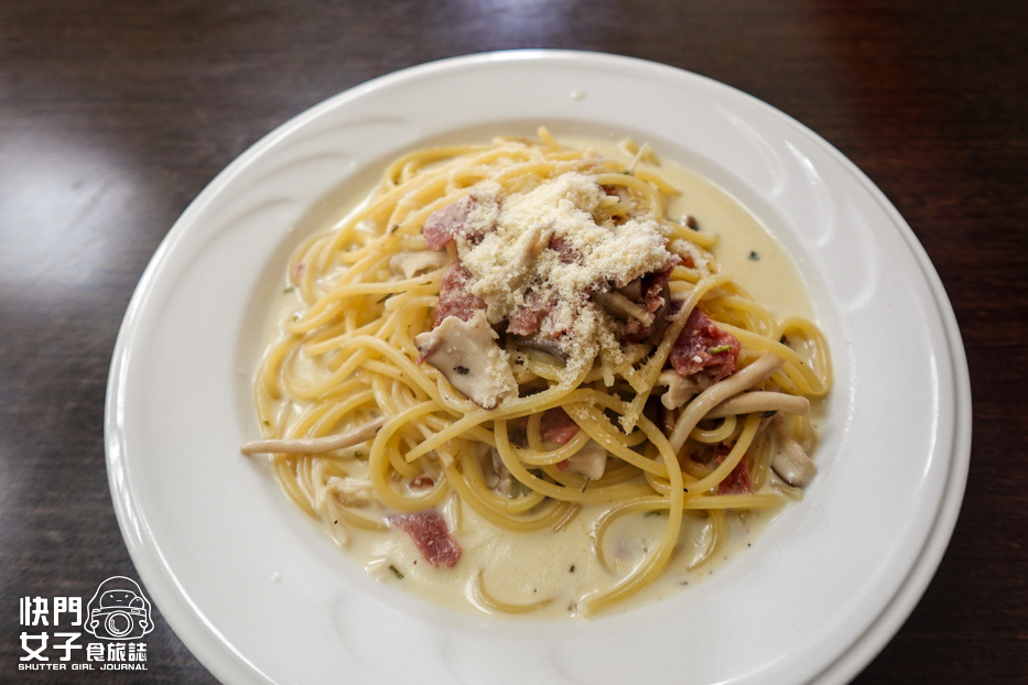 2內湖東湖四姐的義大利麵四姊的意大利麵白酒清炒蛤蜊奶醬培根.jpg 2內湖東湖四姐的義大利麵四姊的意大利麵白酒清炒蛤蜊奶醬培根.jpg