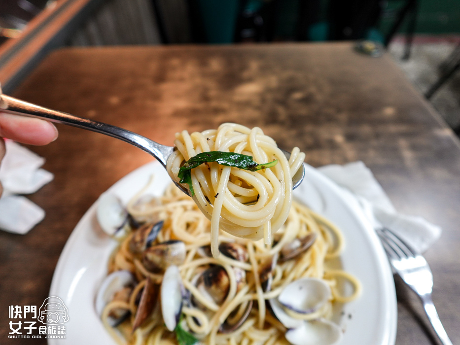 14內湖東湖四姐的義大利麵四姊的意大利麵白酒清炒蛤蜊奶醬培根.jpg 14內湖東湖四姐的義大利麵四姊的意大利麵白酒清炒蛤蜊奶醬培根.jpg