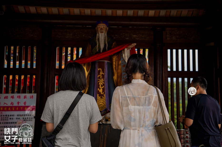 17南投魚池日月潭龍鳳宮月老廟紅線求籤解籤流程.jpg 17南投魚池日月潭龍鳳宮月老廟紅線求籤解籤流程.jpg