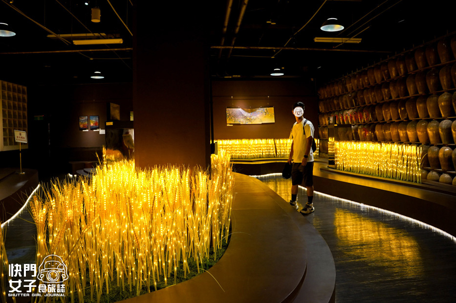 19南投景點埔里酒廠展售中心紹興酒香腸高粱香腸.jpg 19南投景點埔里酒廠展售中心紹興酒香腸高粱香腸.jpg