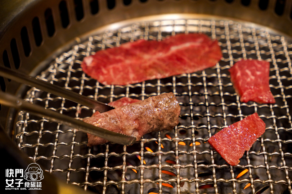 21新北三重蘆洲有壹燒肉月見板腱牛翼板牛蒜香玉米筍.jpg 21新北三重蘆洲有壹燒肉月見板腱牛翼板牛蒜香玉米筍.jpg