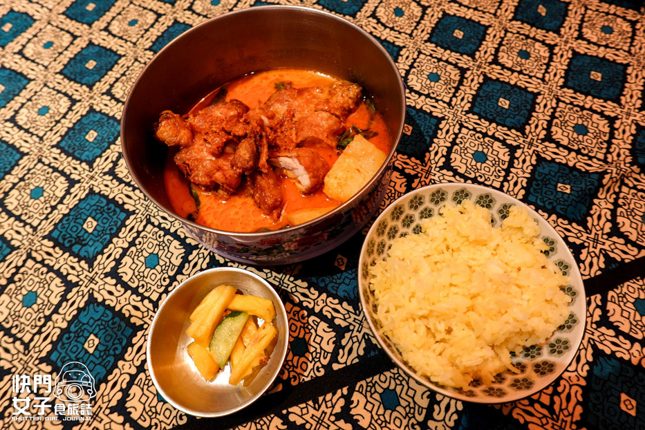 25高雄Sayang南洋茶室沙爹烤肉串印度炒麵娘惹咖哩雞薑黃飯.jpg