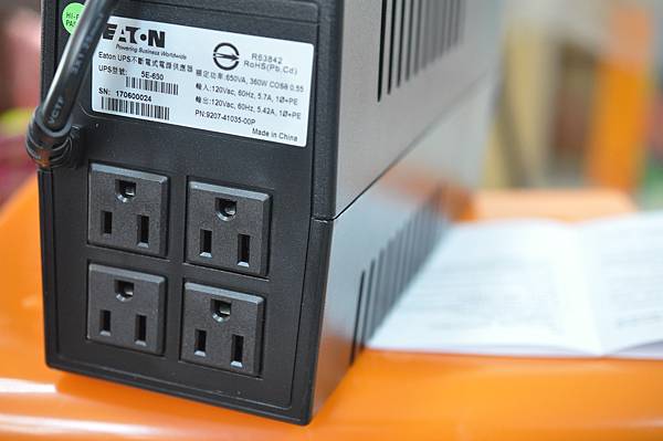 飛瑞UPS_Eaton_5E_4.JPG