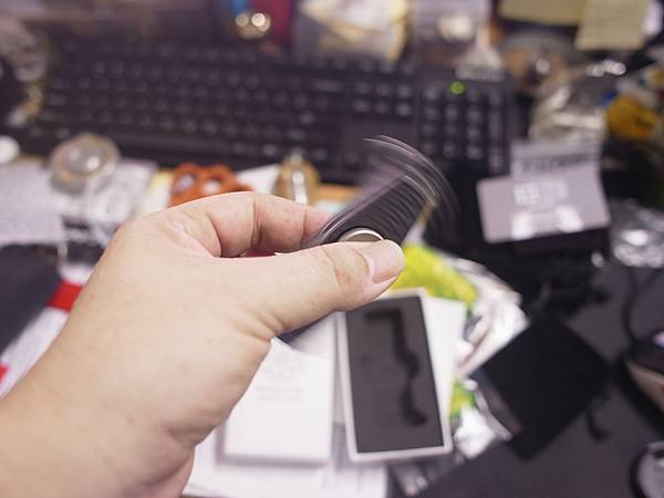 Meteorite Fidget Spinner Knife 5.jpg