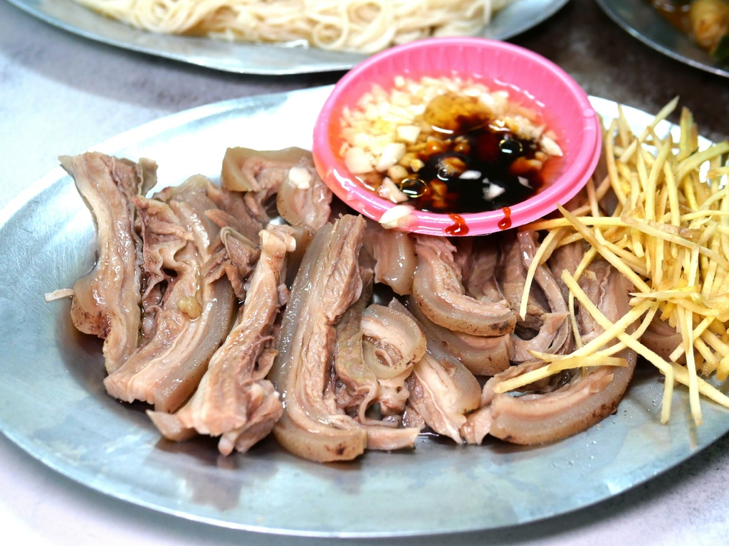 [食記] 台中 呂記正宗岡山羊肉